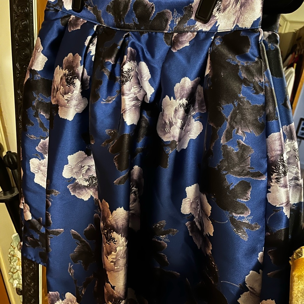 NEW TOV Blue Floral Lined Skirt 38 Small S